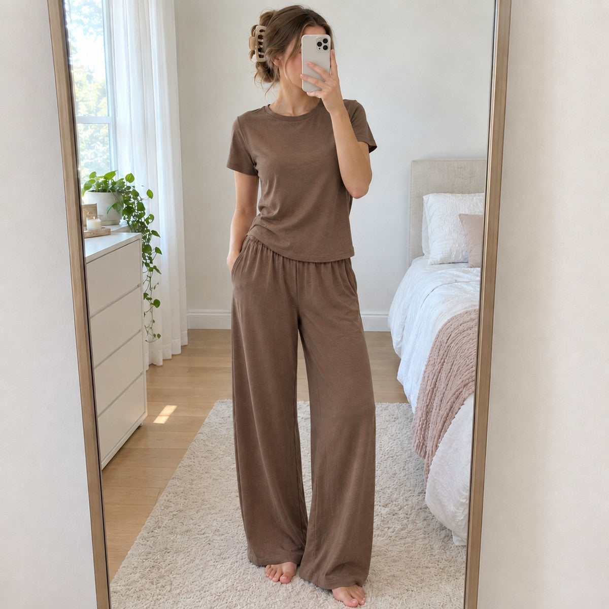 Mirror selfie in the set